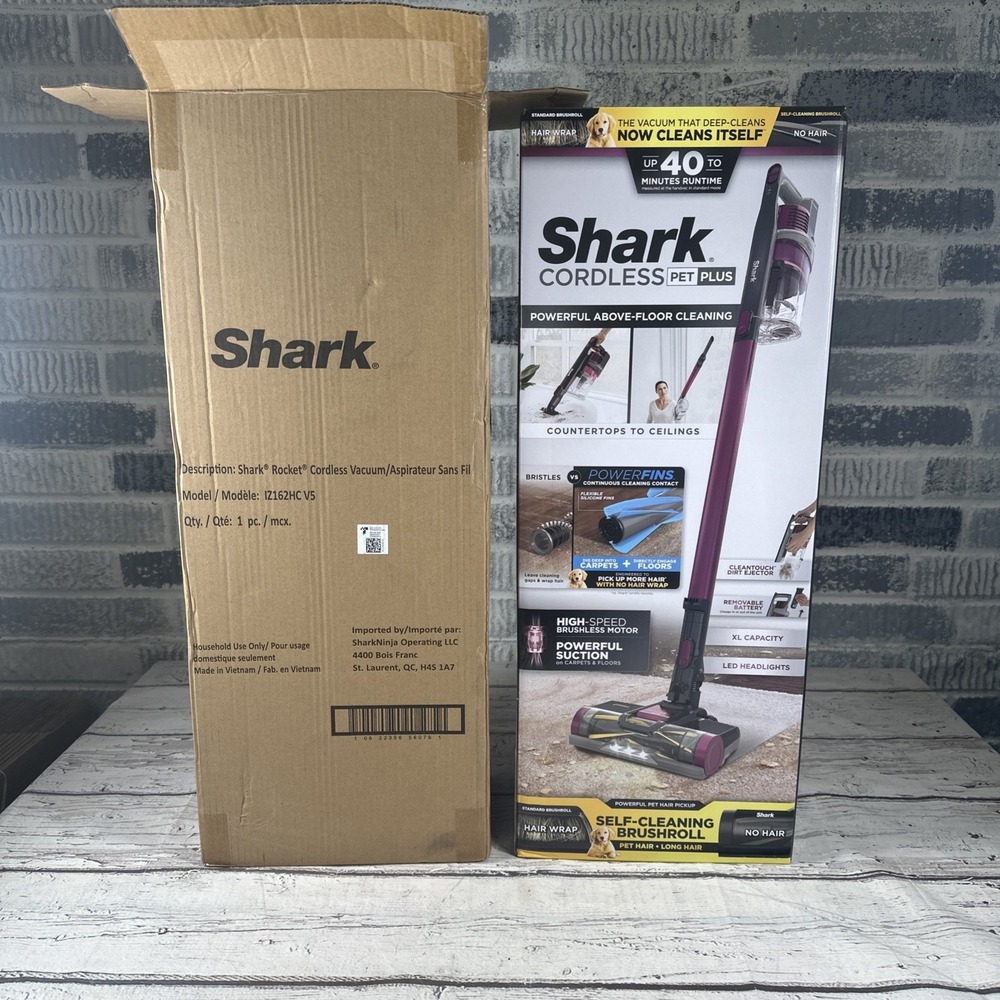 Shark Rocket Pet Pro IZ162HC Cordless Stick Vacuum HEPA Self-Cleaning NEW